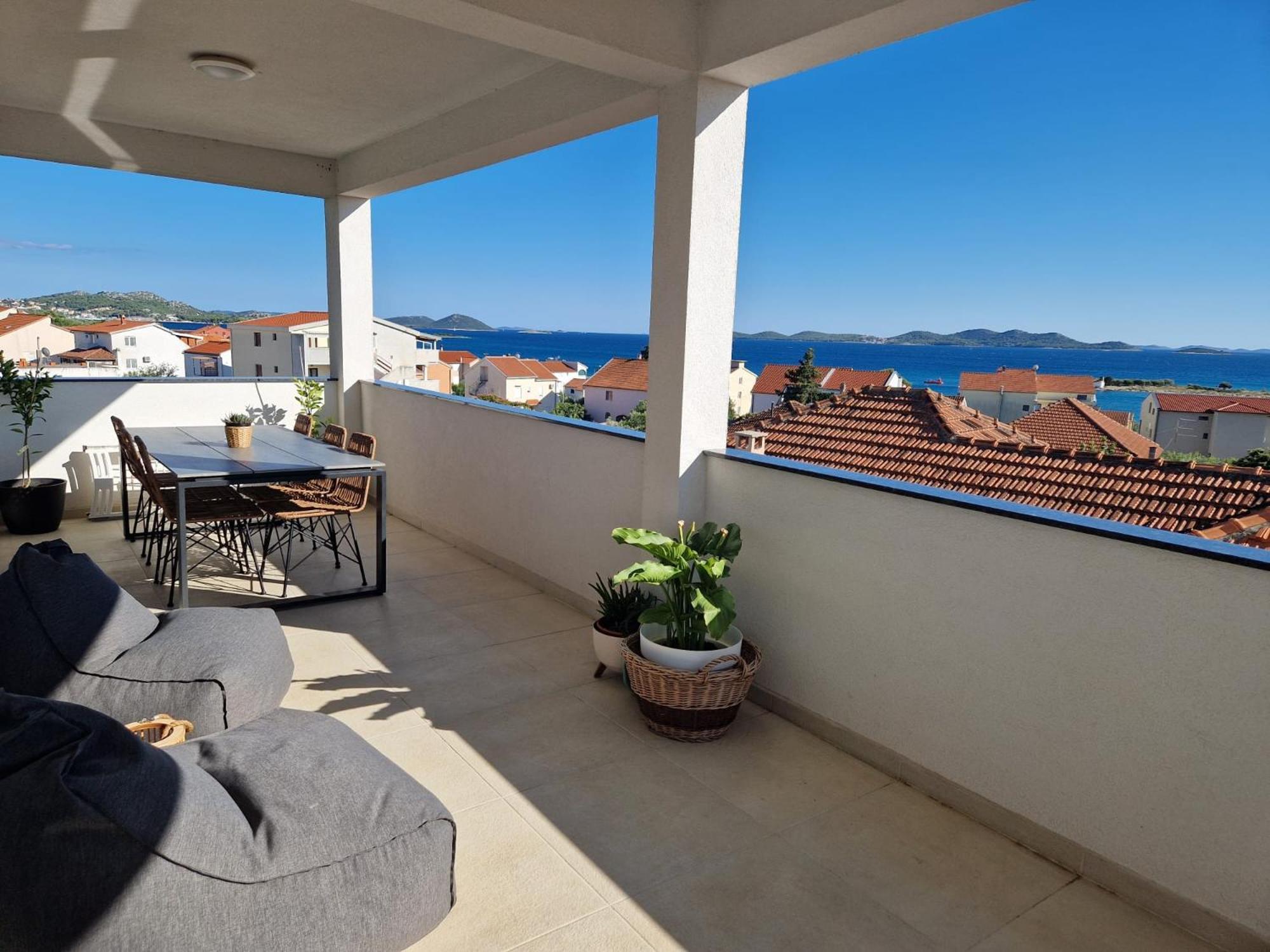Blue Sea 1 Apartment
